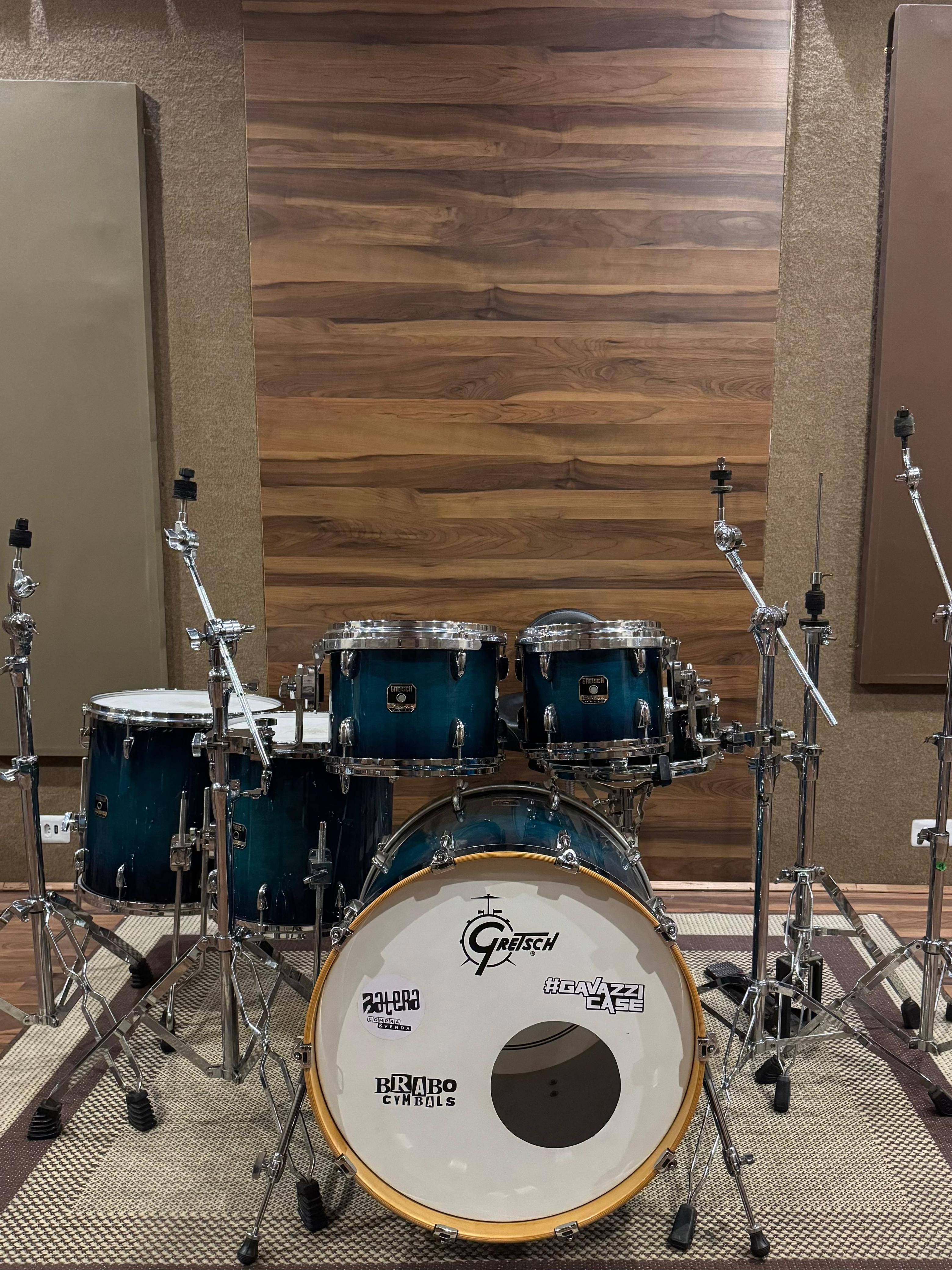 Gretsch Renown Clássica dark teal de frente